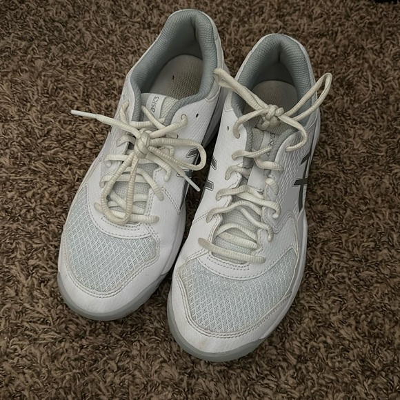 ASICS Volleyball Shoes - Picture 1 of 3
